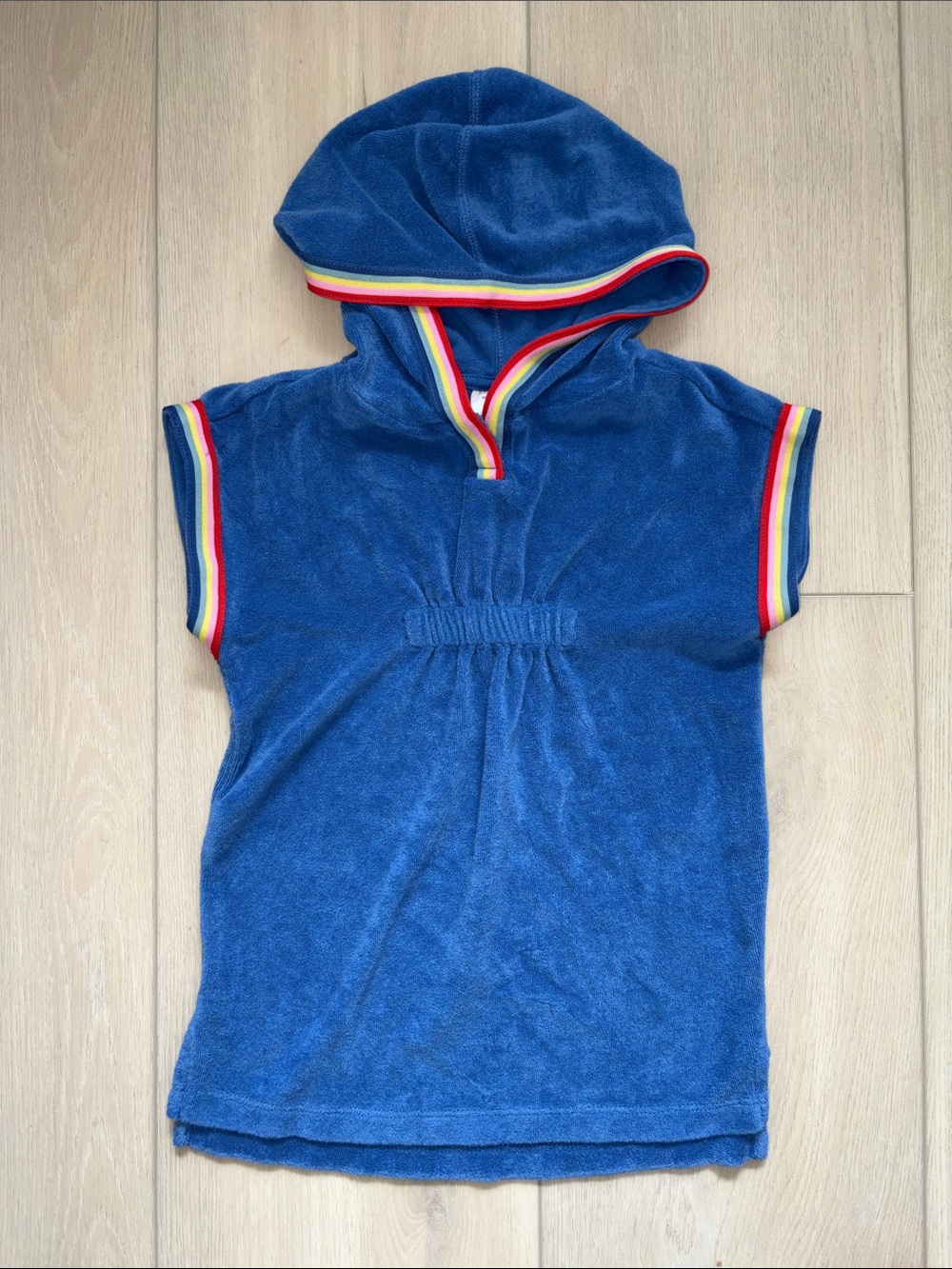 Hanna Andersson Hooded Terry Towel with Rainbow Trim